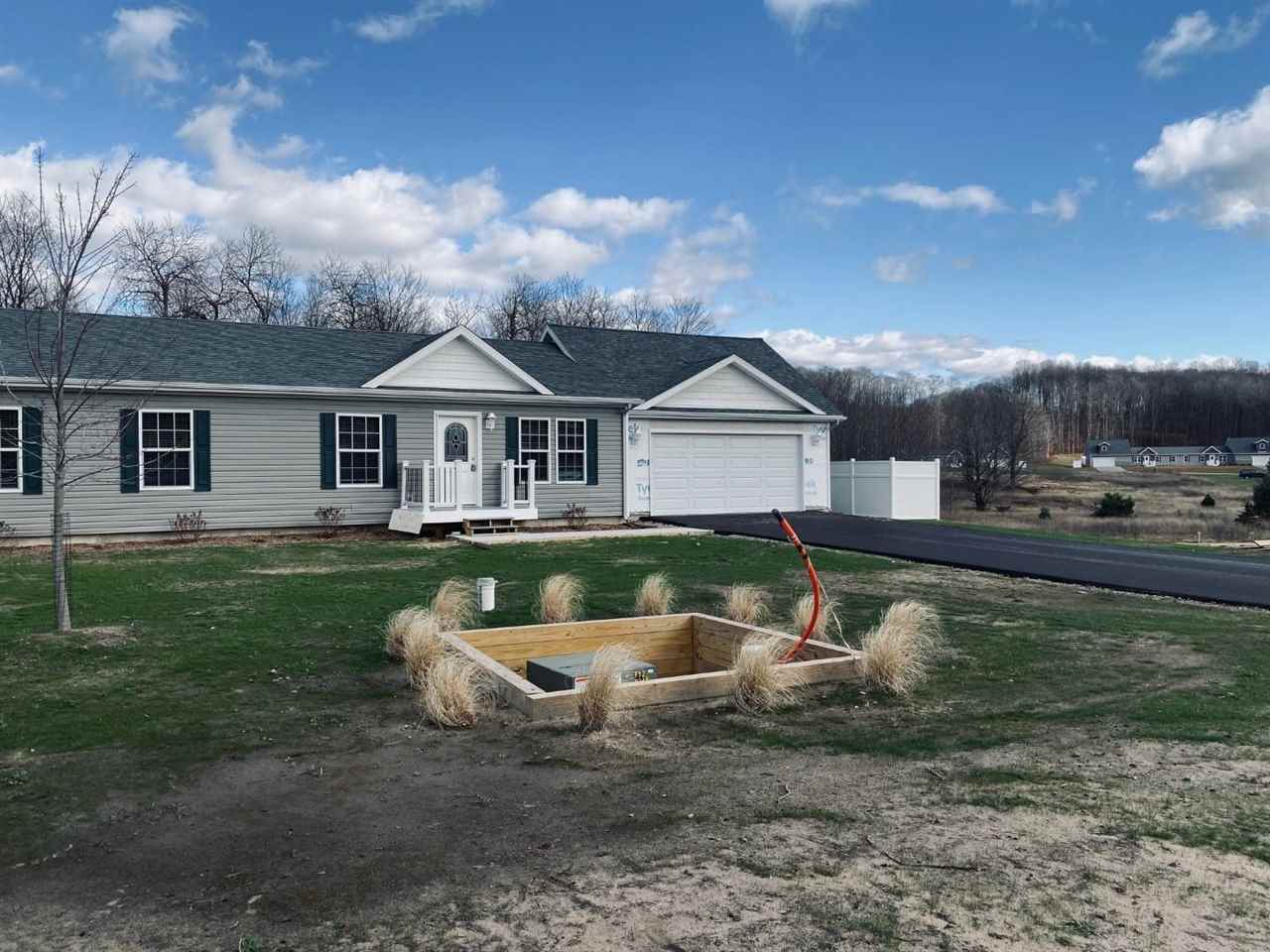 Petoskey, Michigan 49770, United States, 2 Bedrooms Bedrooms, ,2 BathroomsBathrooms,Residential,Active,30138