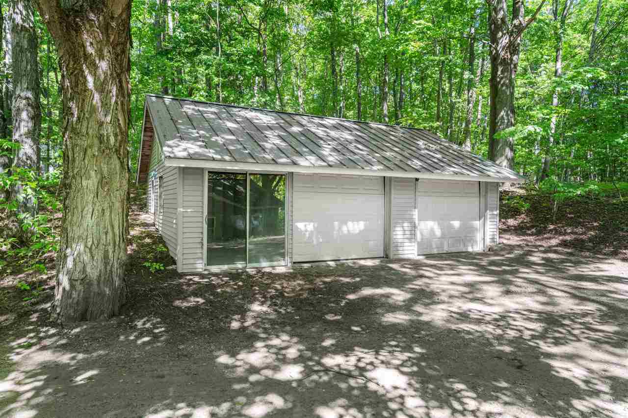5252 Six Mile Lake Road