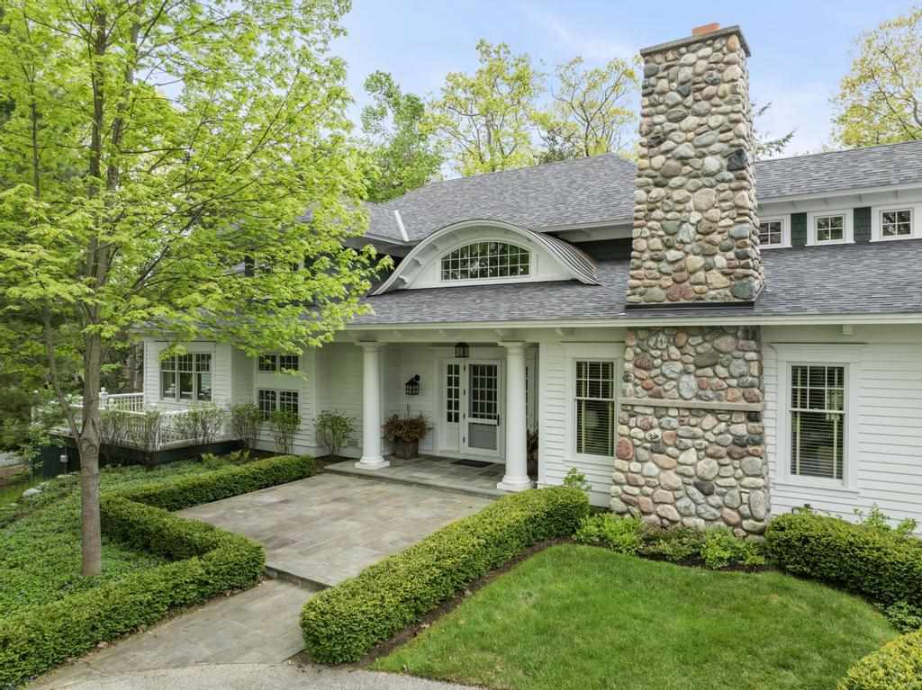 Harbor Springs, Michigan 49740, United States, 4 Bedrooms Bedrooms, ,6 BathroomsBathrooms,Residential,Active,238520