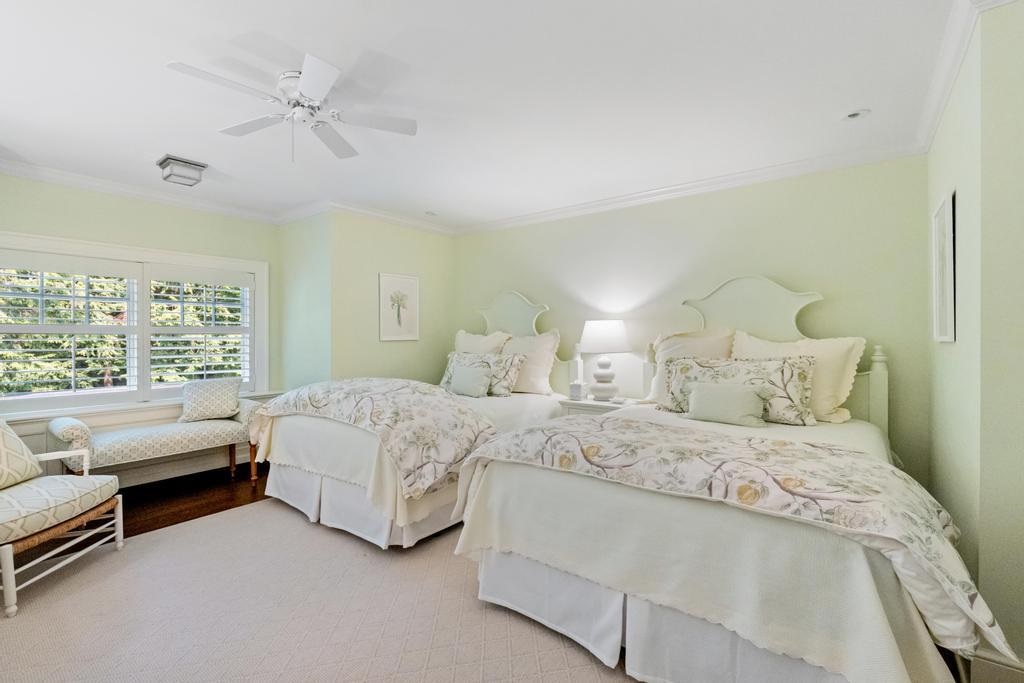 Harbor Springs, Michigan 49740, United States, 4 Bedrooms Bedrooms, ,6 BathroomsBathrooms,Residential,Active,238520