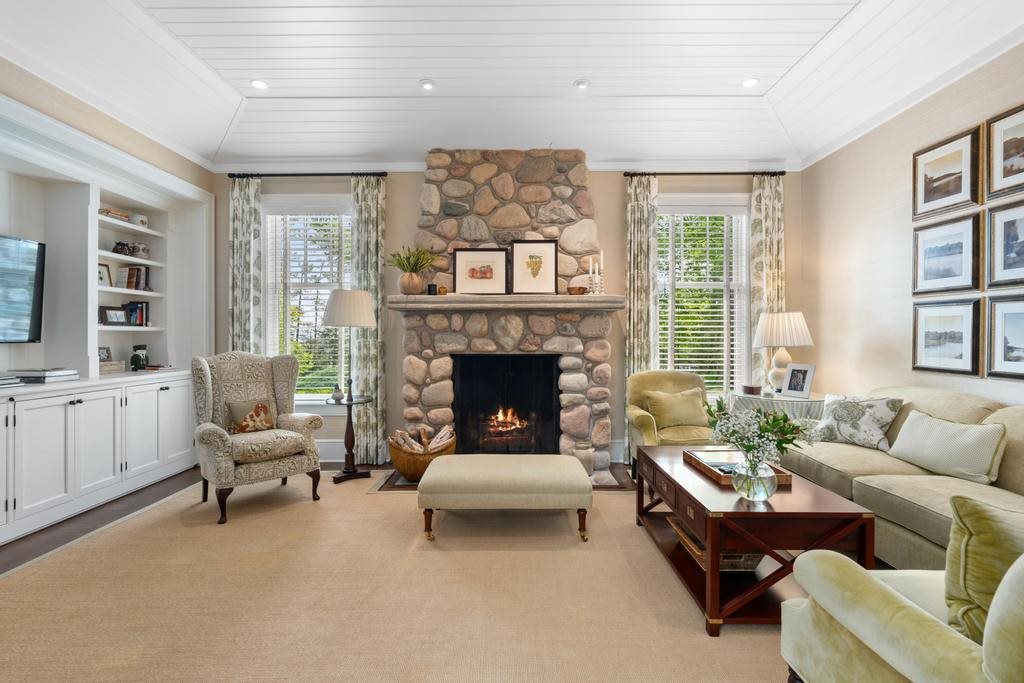 Harbor Springs, Michigan 49740, United States, 4 Bedrooms Bedrooms, ,6 BathroomsBathrooms,Residential,Active,238520