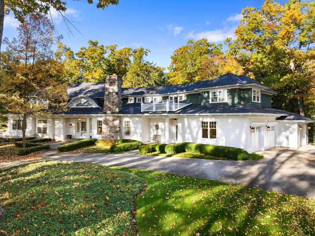 Harbor Springs, Michigan 49740, United States, 4 Bedrooms Bedrooms, ,6 BathroomsBathrooms,Residential,Active,238520