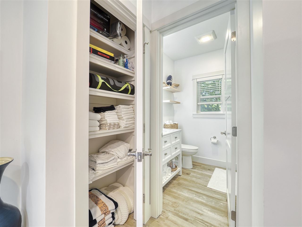 Charlevoix, Michigan 49720, United States, 3 Bedrooms Bedrooms, ,2 BathroomsBathrooms,Residential,Active,144375