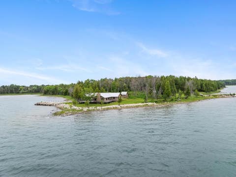 Photo for 14851 E Burnt Island