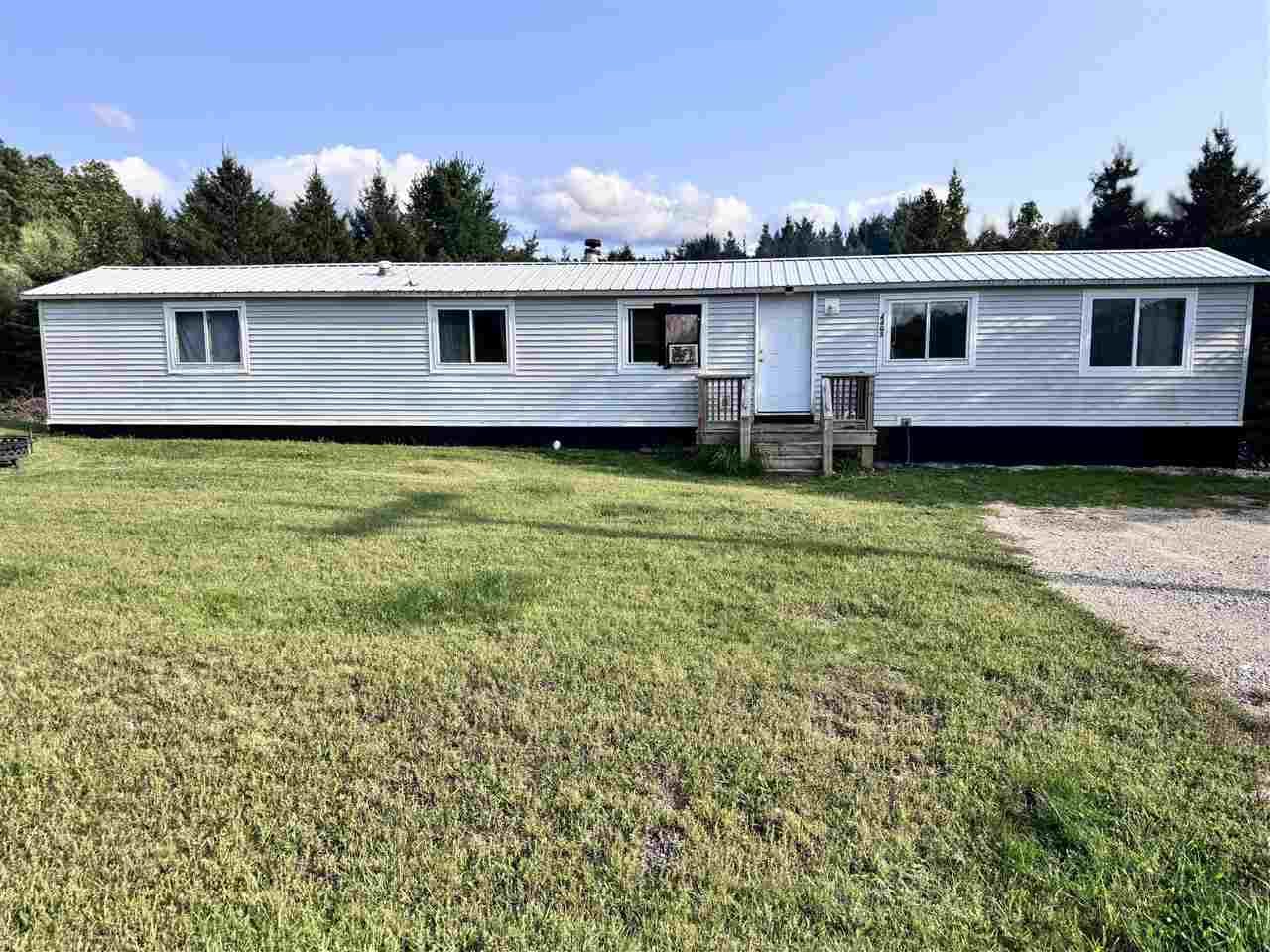 East Jordan, Michigan 49727, United States, 5 Bedrooms Bedrooms, ,2 BathroomsBathrooms,Residential,Active,206598