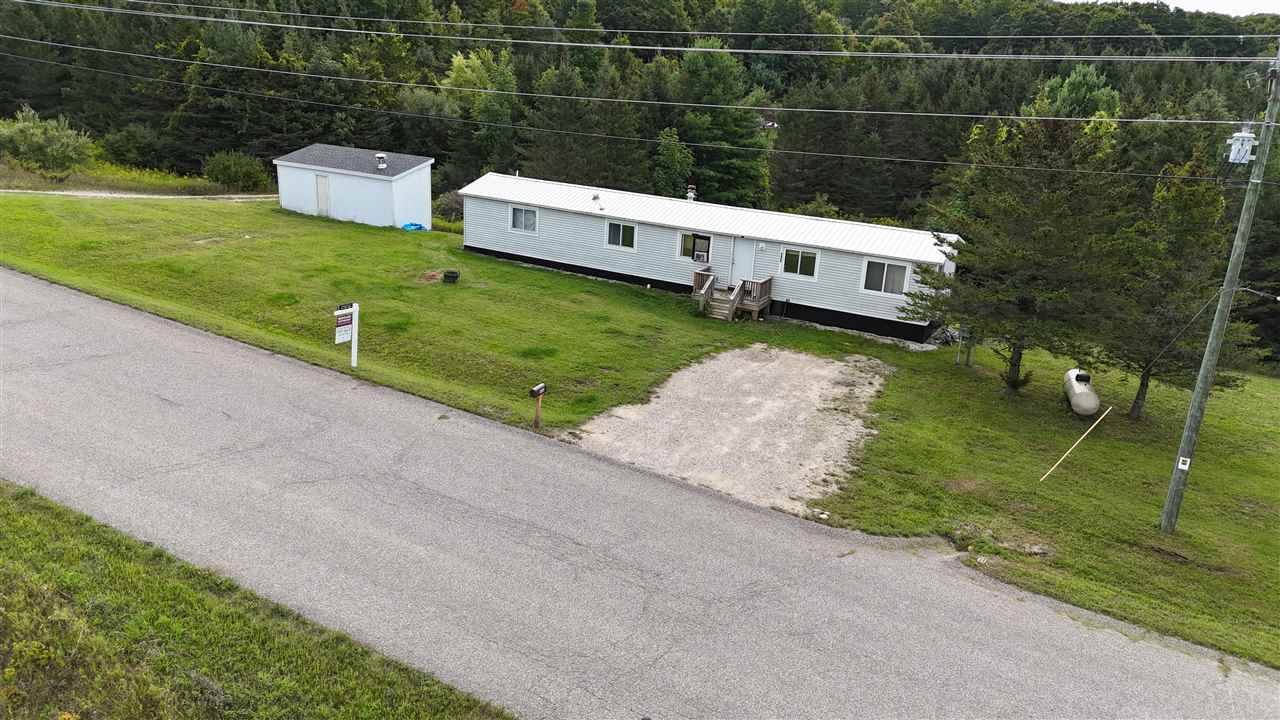 East Jordan, Michigan 49727, United States, 5 Bedrooms Bedrooms, ,2 BathroomsBathrooms,Residential,Active,206598