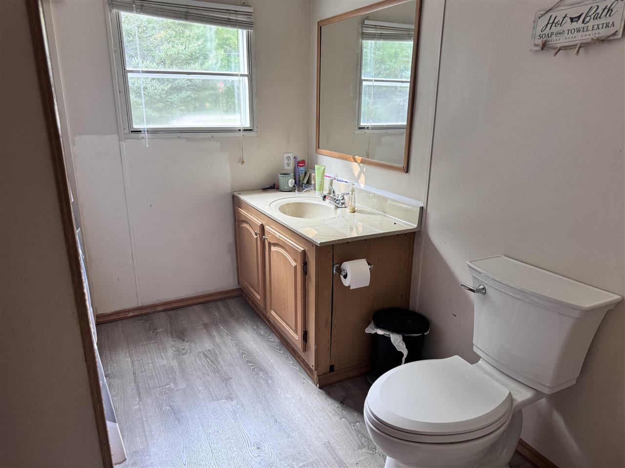 East Jordan, Michigan 49727, United States, 5 Bedrooms Bedrooms, ,2 BathroomsBathrooms,Residential,Active,206598