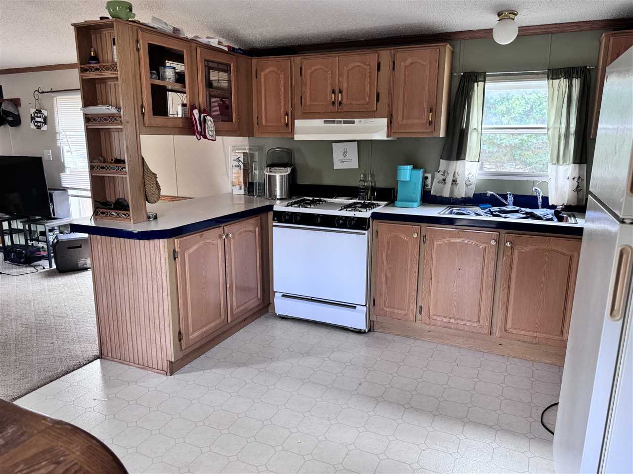 East Jordan, Michigan 49727, United States, 5 Bedrooms Bedrooms, ,2 BathroomsBathrooms,Residential,Active,206598