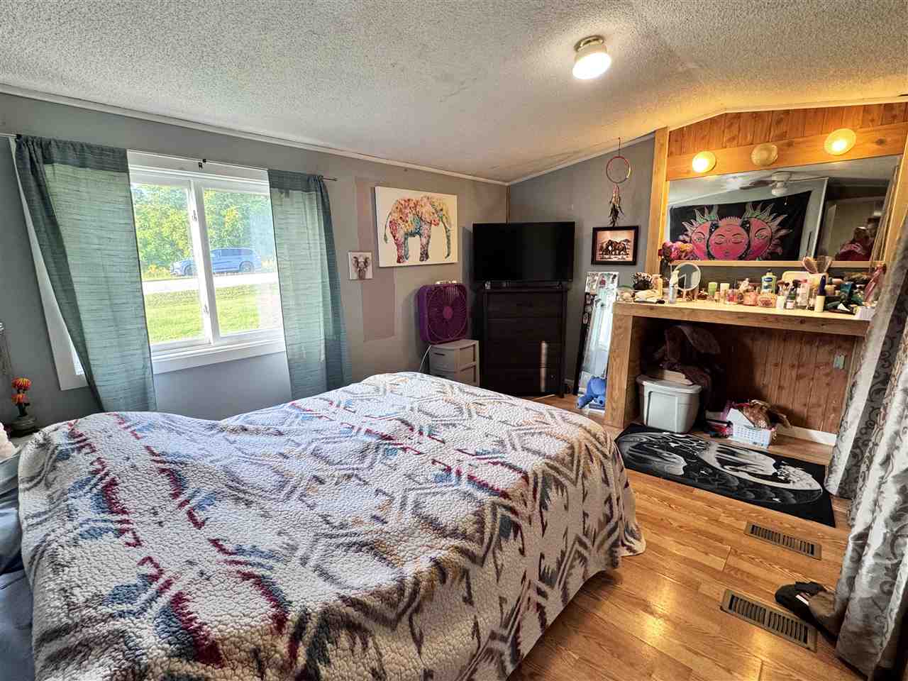 East Jordan, Michigan 49727, United States, 5 Bedrooms Bedrooms, ,2 BathroomsBathrooms,Residential,Active,206598