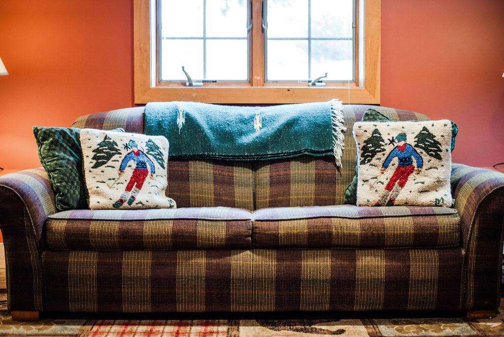 Boyne Falls, Michigan 49713, United States, 4 Bedrooms Bedrooms, ,4 BathroomsBathrooms,Residential,Active,103833