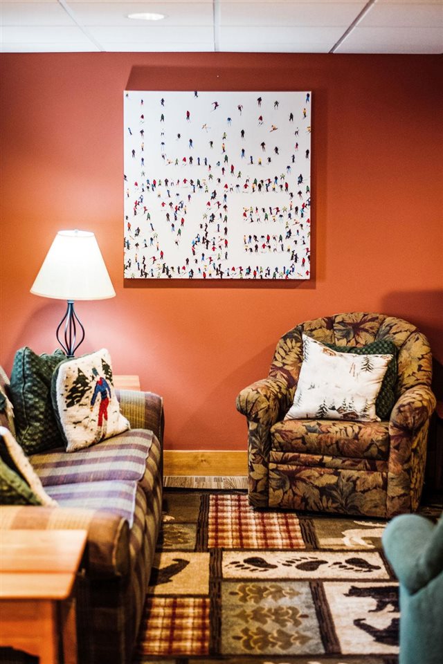 Boyne Falls, Michigan 49713, United States, 4 Bedrooms Bedrooms, ,4 BathroomsBathrooms,Residential,Active,103833