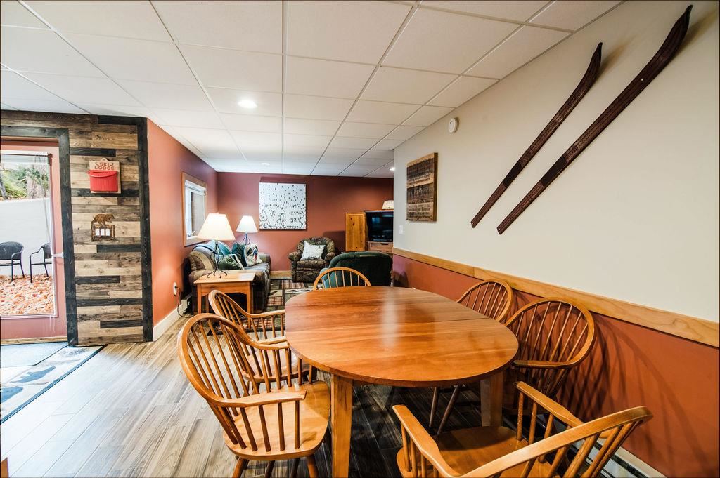 Boyne Falls, Michigan 49713, United States, 4 Bedrooms Bedrooms, ,4 BathroomsBathrooms,Residential,Active,103833