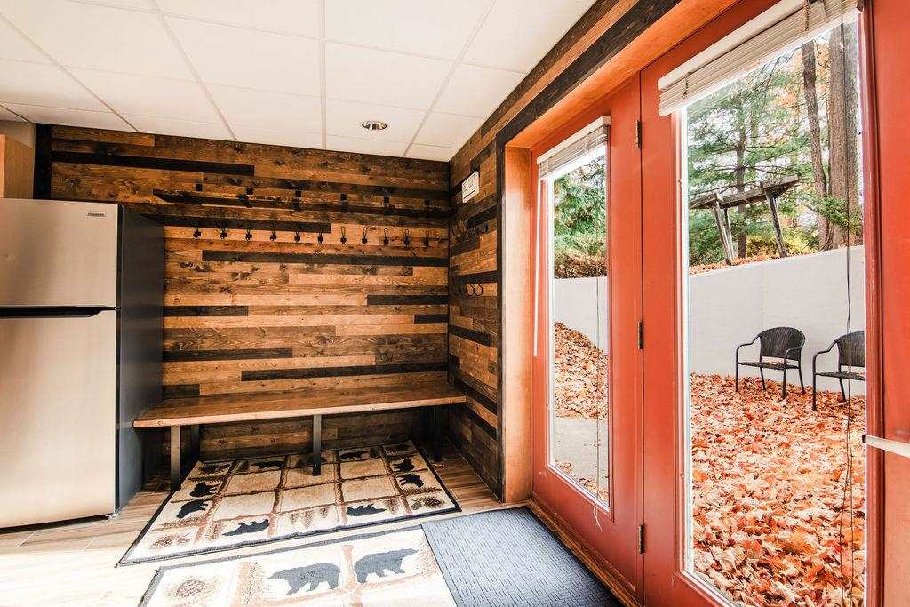 Boyne Falls, Michigan 49713, United States, 4 Bedrooms Bedrooms, ,4 BathroomsBathrooms,Residential,Active,103833