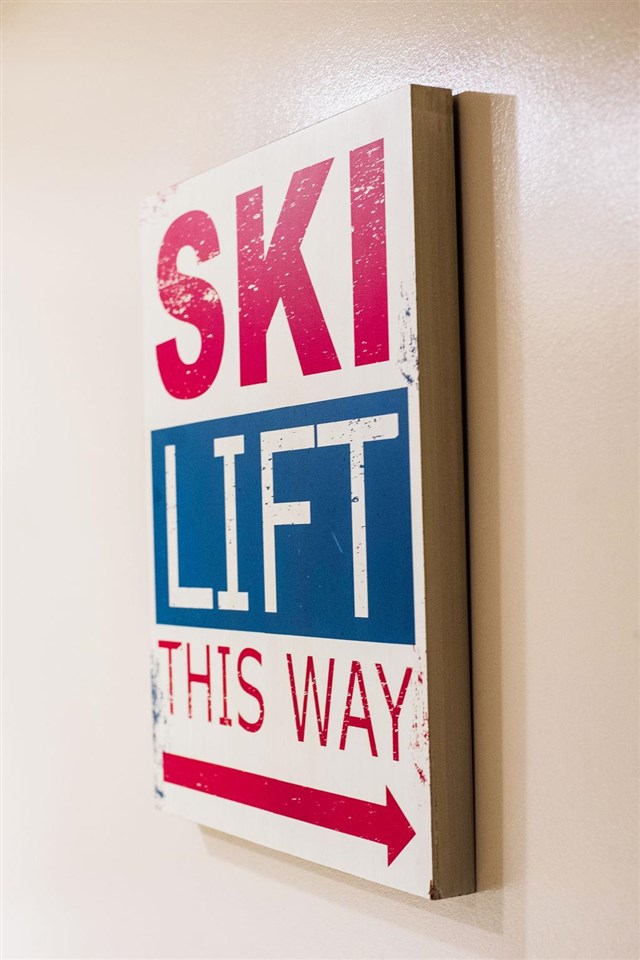 Boyne Falls, Michigan 49713, United States, 4 Bedrooms Bedrooms, ,4 BathroomsBathrooms,Residential,Active,103833