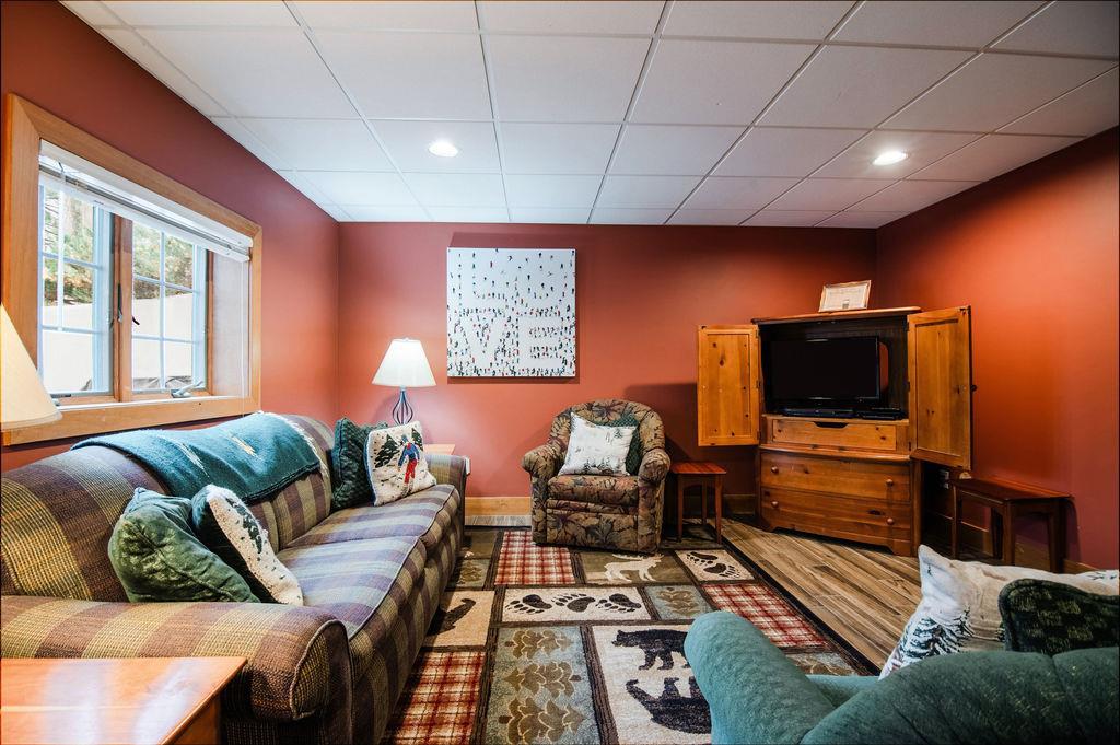 Boyne Falls, Michigan 49713, United States, 4 Bedrooms Bedrooms, ,4 BathroomsBathrooms,Residential,Active,103833