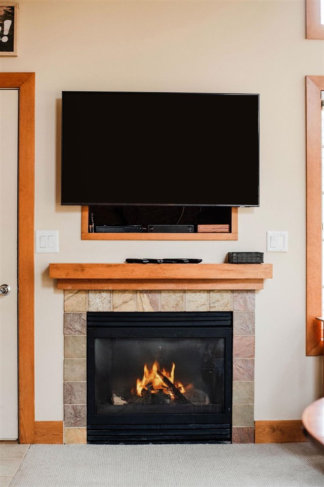 Boyne Falls, Michigan 49713, United States, 4 Bedrooms Bedrooms, ,4 BathroomsBathrooms,Residential,Active,103833