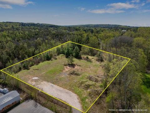 1256 Pirates Way Petoskey MI 49770