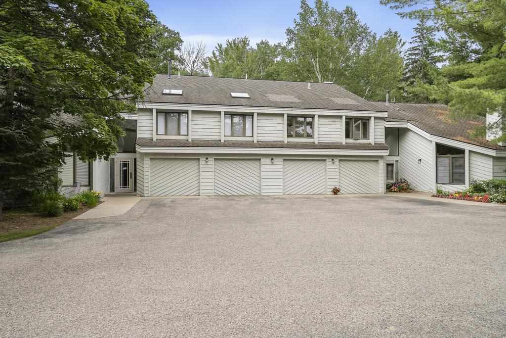 3440 N Lakeside Drive