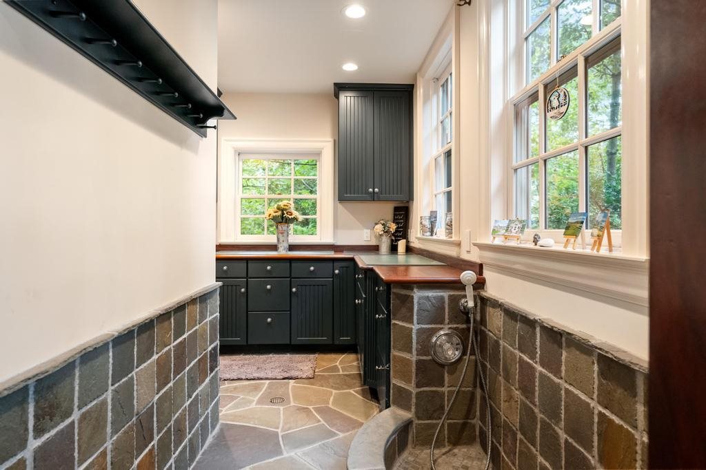 Charlevoix, Michigan 49720, United States, 8 Bedrooms Bedrooms, ,9 BathroomsBathrooms,Residential,Active,219399