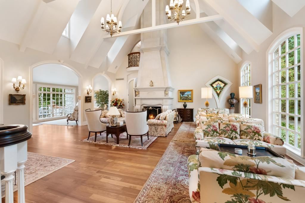 Charlevoix, Michigan 49720, United States, 8 Bedrooms Bedrooms, ,9 BathroomsBathrooms,Residential,Active,219399