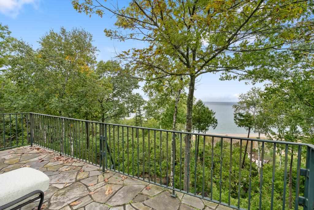 Charlevoix, Michigan 49720, United States, 8 Bedrooms Bedrooms, ,9 BathroomsBathrooms,Residential,Active,219399