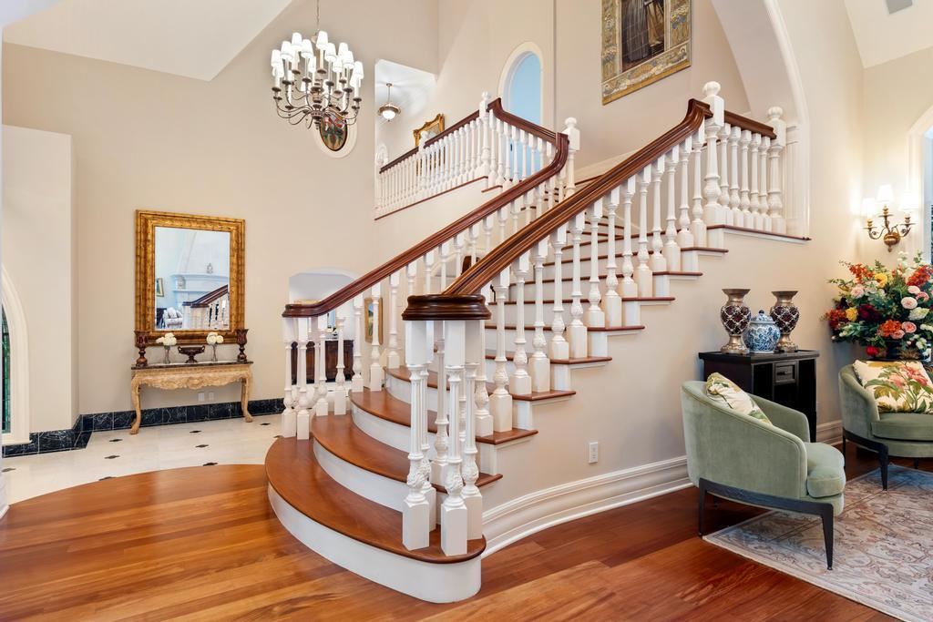 Charlevoix, Michigan 49720, United States, 8 Bedrooms Bedrooms, ,9 BathroomsBathrooms,Residential,Active,219399