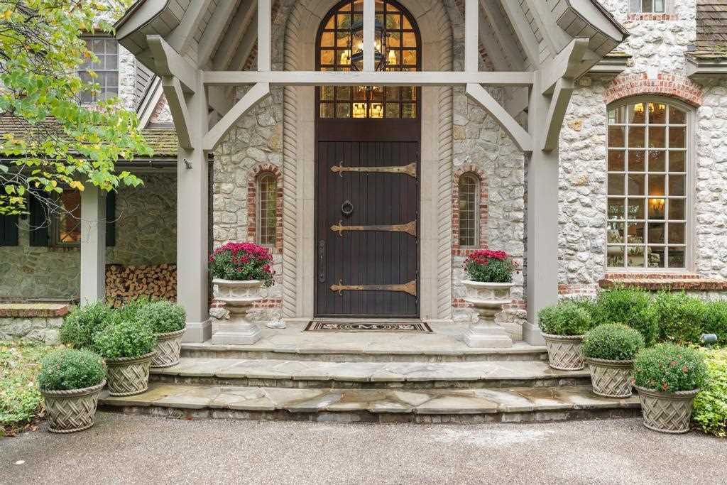 Charlevoix, Michigan 49720, United States, 8 Bedrooms Bedrooms, ,9 BathroomsBathrooms,Residential,Active,219399