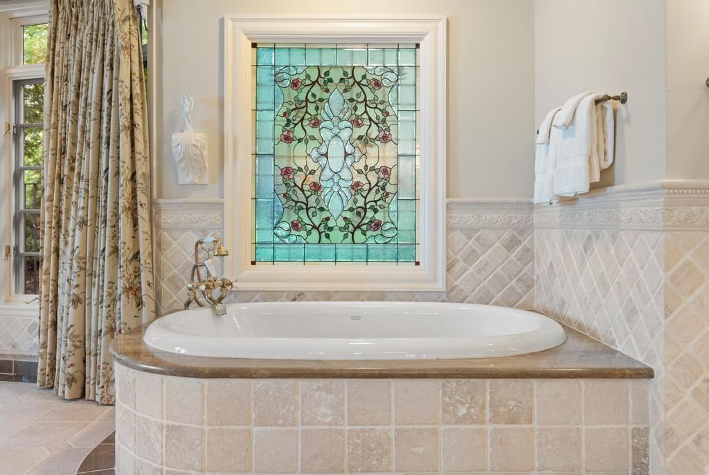 Charlevoix, Michigan 49720, United States, 8 Bedrooms Bedrooms, ,9 BathroomsBathrooms,Residential,Active,219399