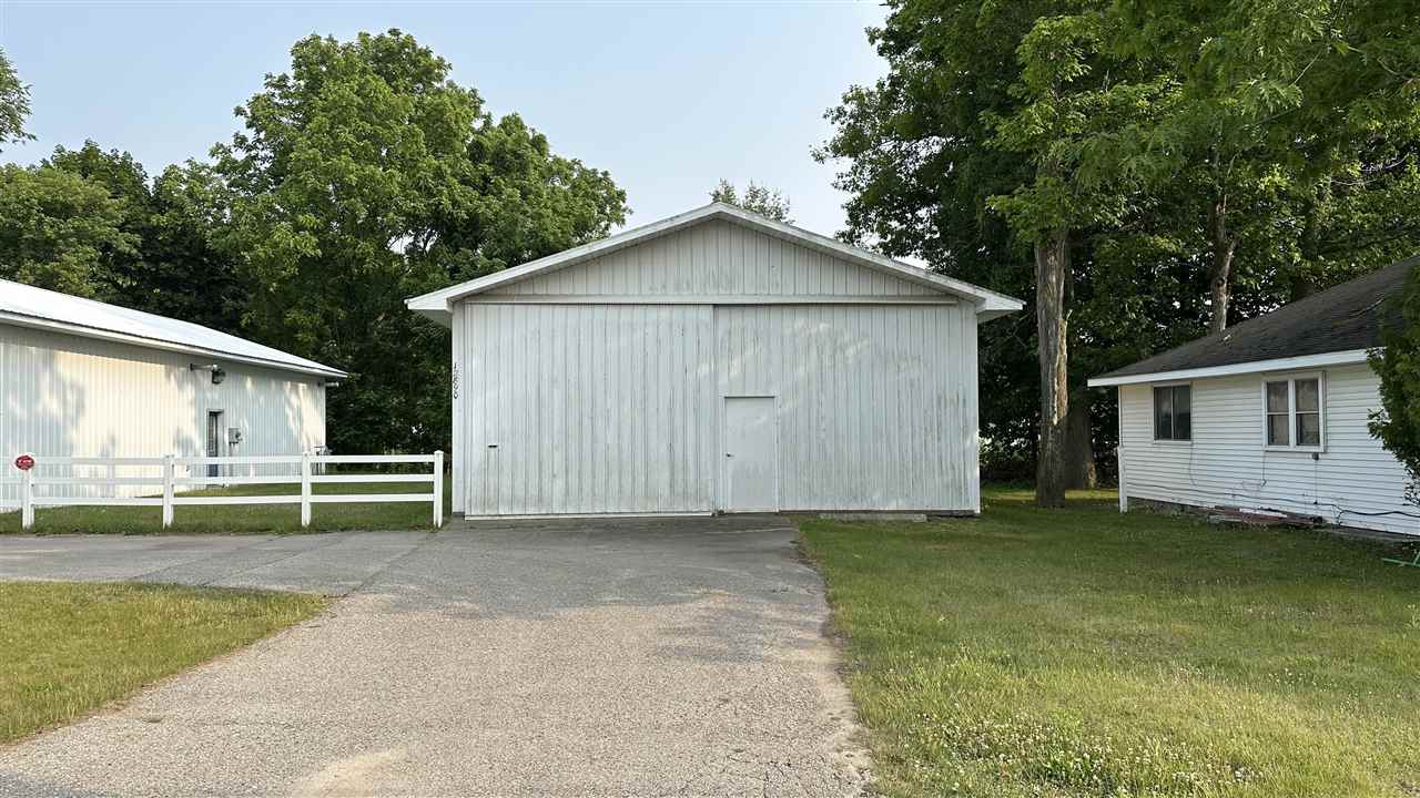 Charlevoix, Michigan 49720, United States, ,Commercial,Active,72367