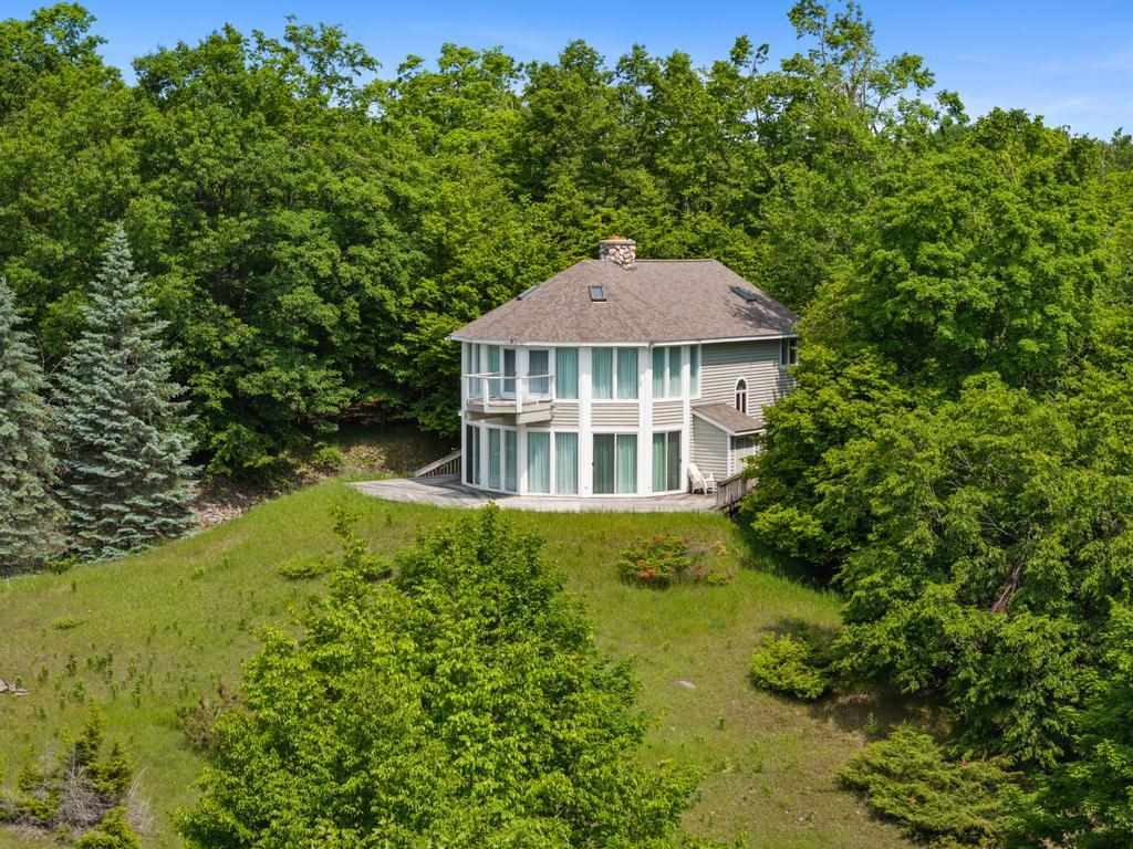 Boyne City, Michigan 49712, United States, 2 Bedrooms Bedrooms, ,3 BathroomsBathrooms,Residential,Active,100361