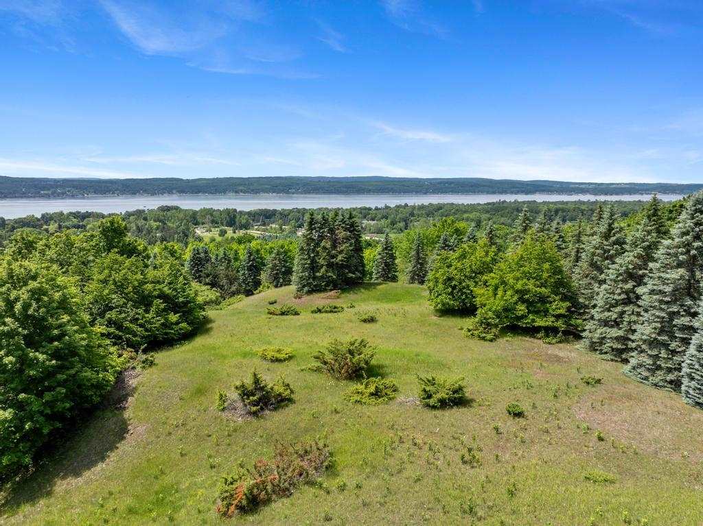 Boyne City, Michigan 49712, United States, 2 Bedrooms Bedrooms, ,3 BathroomsBathrooms,Residential,Active,100361