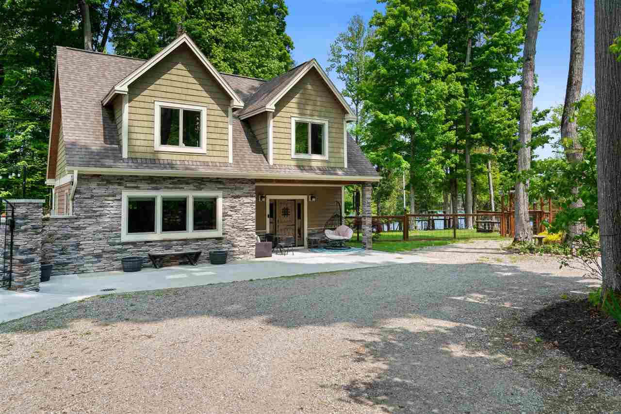 Alden, Michigan 49612, United States, 4 Bedrooms Bedrooms, ,3 BathroomsBathrooms,Residential,Active,145972