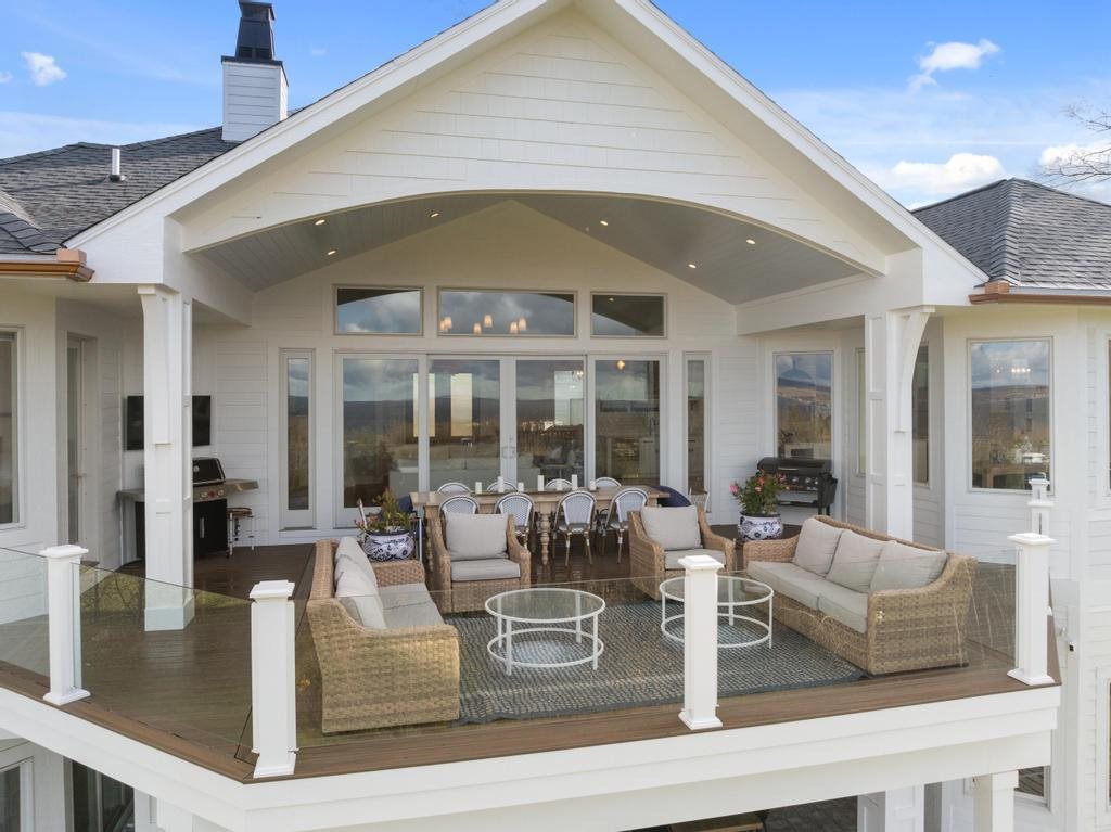 956 Hotchkiss Circle