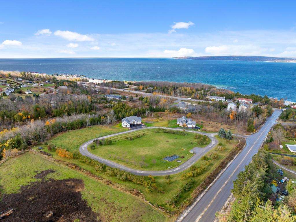 956 Hotchkiss Circle