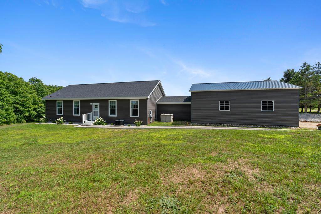 Boyne Falls, Michigan 49713, United States, 3 Bedrooms Bedrooms, ,2 BathroomsBathrooms,Residential,Active,178661