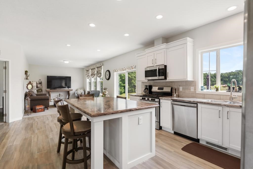 Boyne Falls, Michigan 49713, United States, 3 Bedrooms Bedrooms, ,2 BathroomsBathrooms,Residential,Active,178661