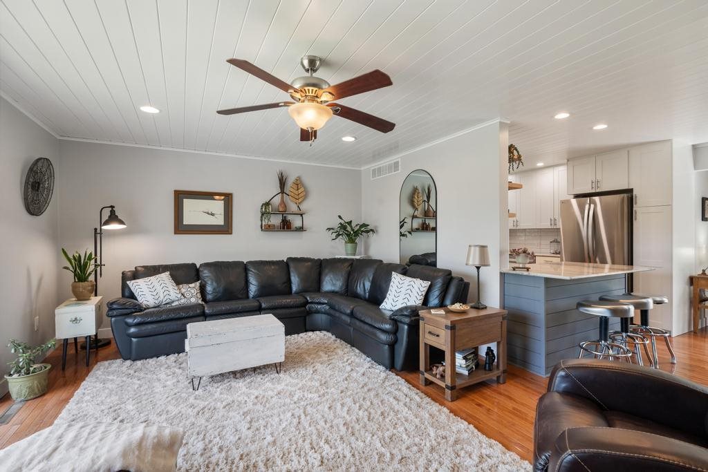 1525 Quick Road