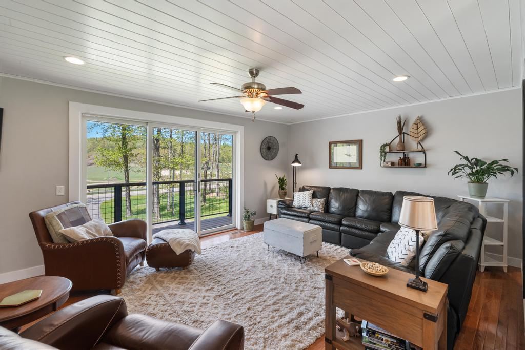 1525 Quick Road