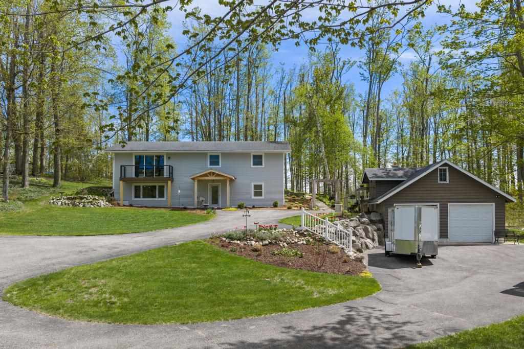 1525 Quick Road