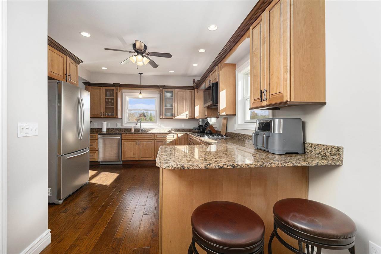 Harbor Springs, Michigan 49740, United States, 4 Bedrooms Bedrooms, ,3 BathroomsBathrooms,Residential,Active,240354