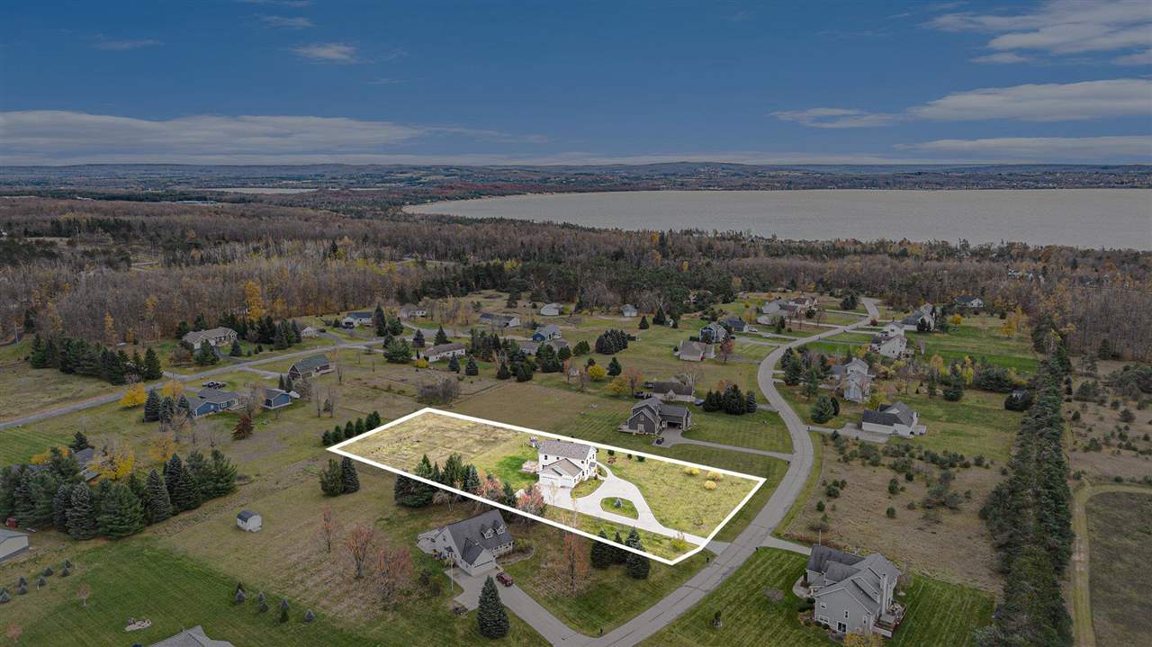 Harbor Springs, Michigan 49740, United States, 4 Bedrooms Bedrooms, ,3 BathroomsBathrooms,Residential,Active,240354