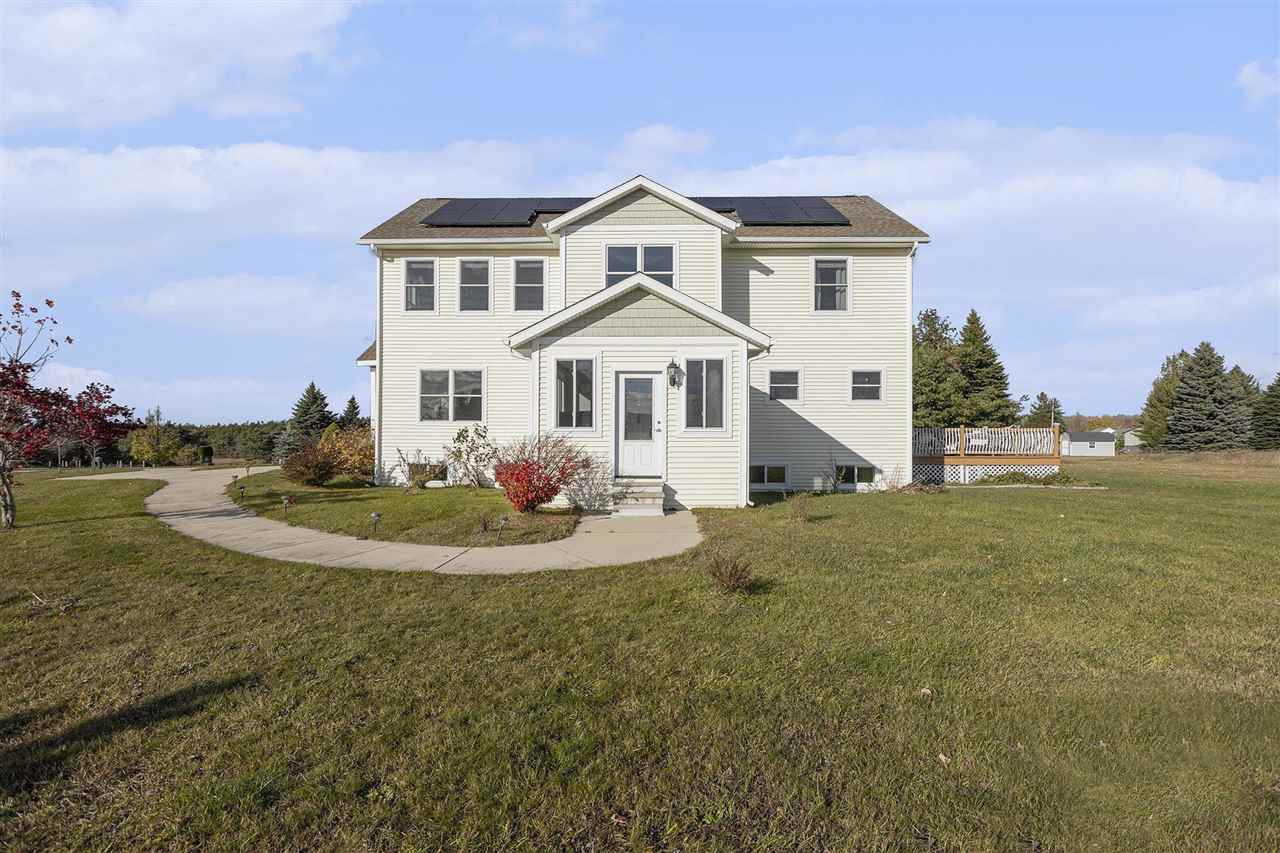 Harbor Springs, Michigan 49740, United States, 4 Bedrooms Bedrooms, ,3 BathroomsBathrooms,Residential,Active,240354