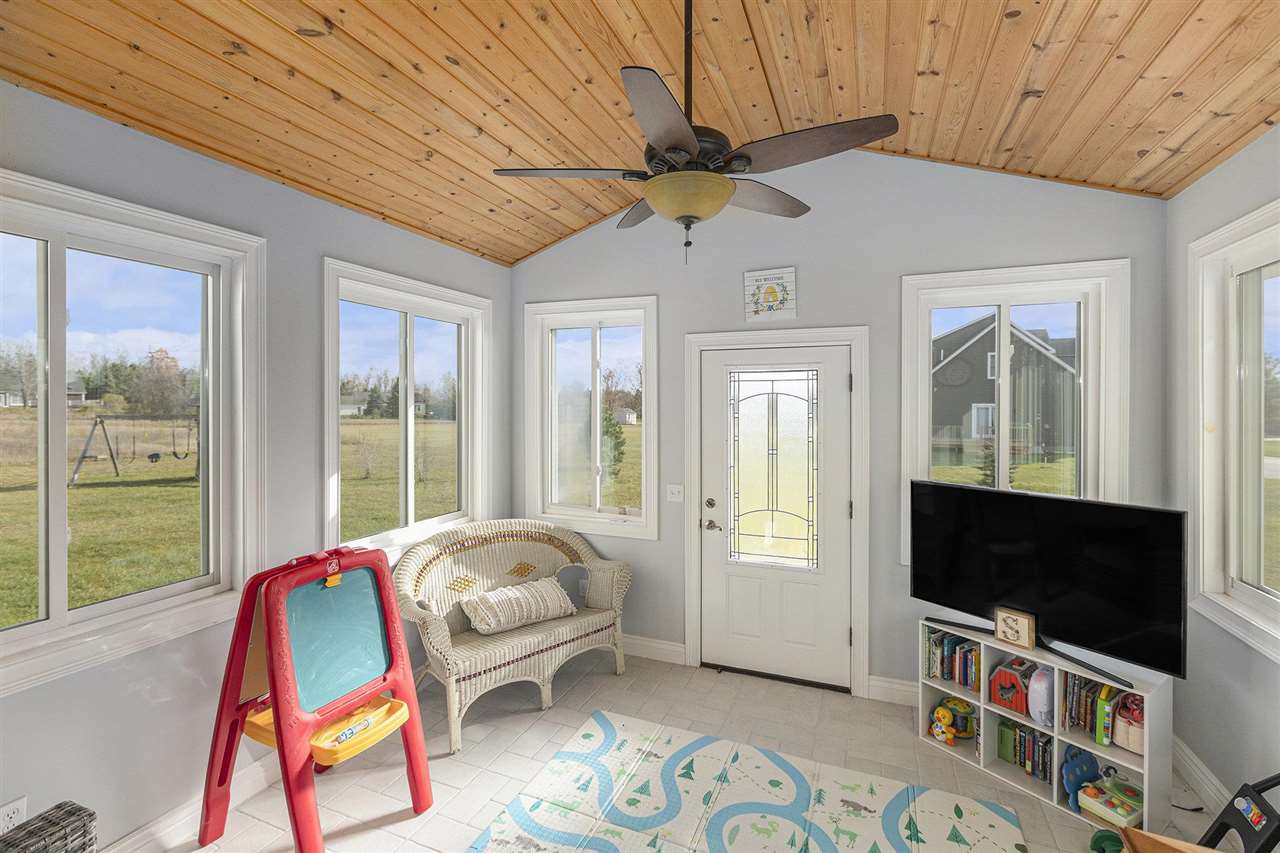 Harbor Springs, Michigan 49740, United States, 4 Bedrooms Bedrooms, ,3 BathroomsBathrooms,Residential,Active,240354