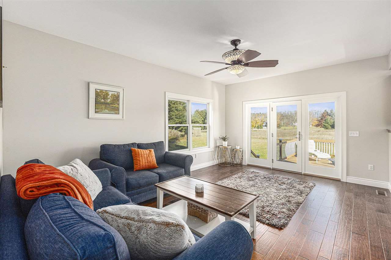 Harbor Springs, Michigan 49740, United States, 4 Bedrooms Bedrooms, ,3 BathroomsBathrooms,Residential,Active,240354