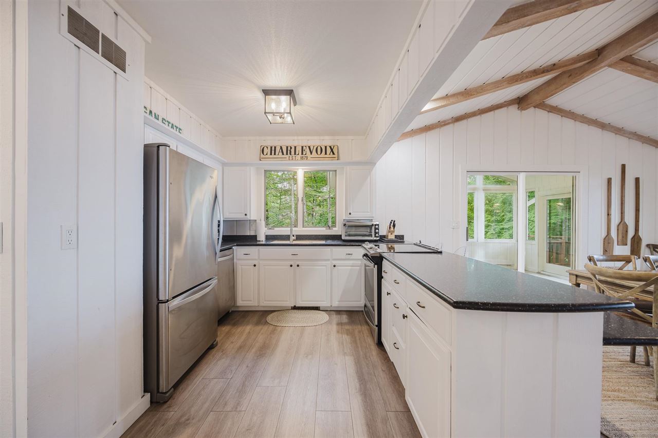 Charlevoix, Michigan 49720, United States, 4 Bedrooms Bedrooms, ,3 BathroomsBathrooms,Residential,Active,181520