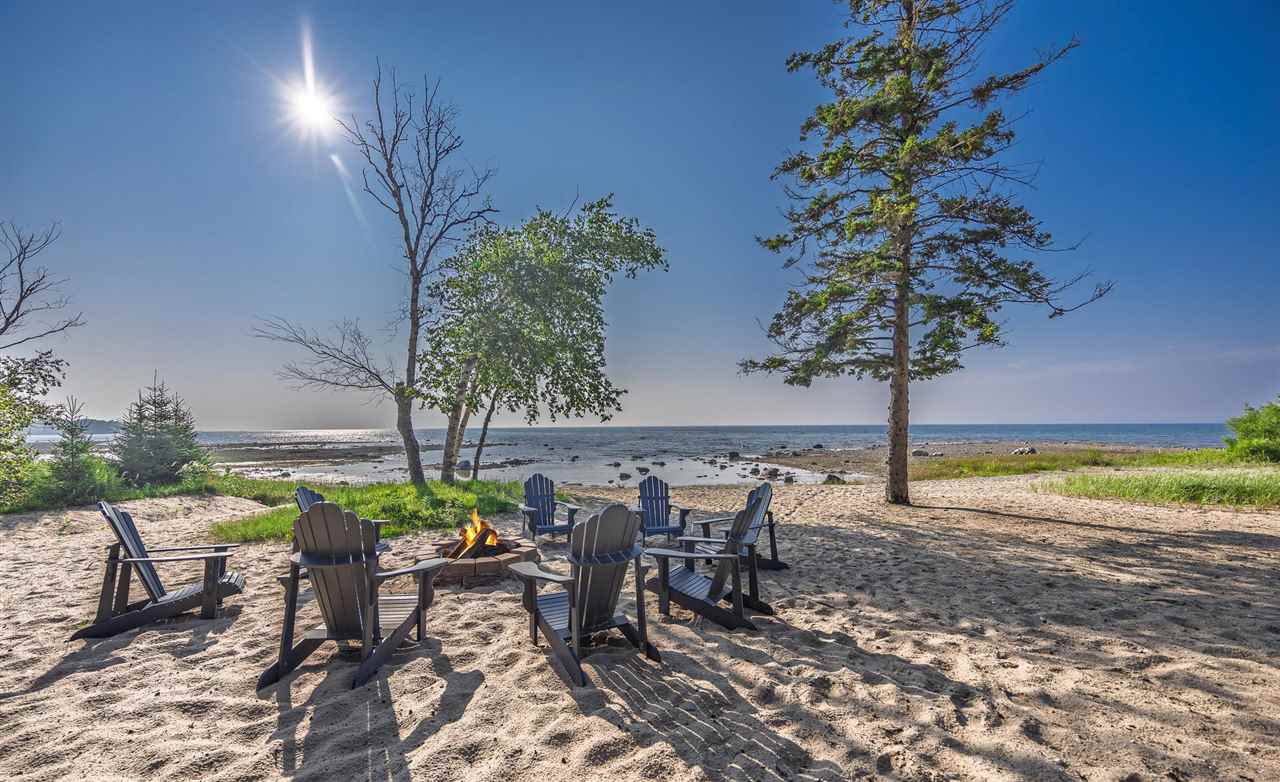 Charlevoix, Michigan 49720, United States, 4 Bedrooms Bedrooms, ,3 BathroomsBathrooms,Residential,Active,181520