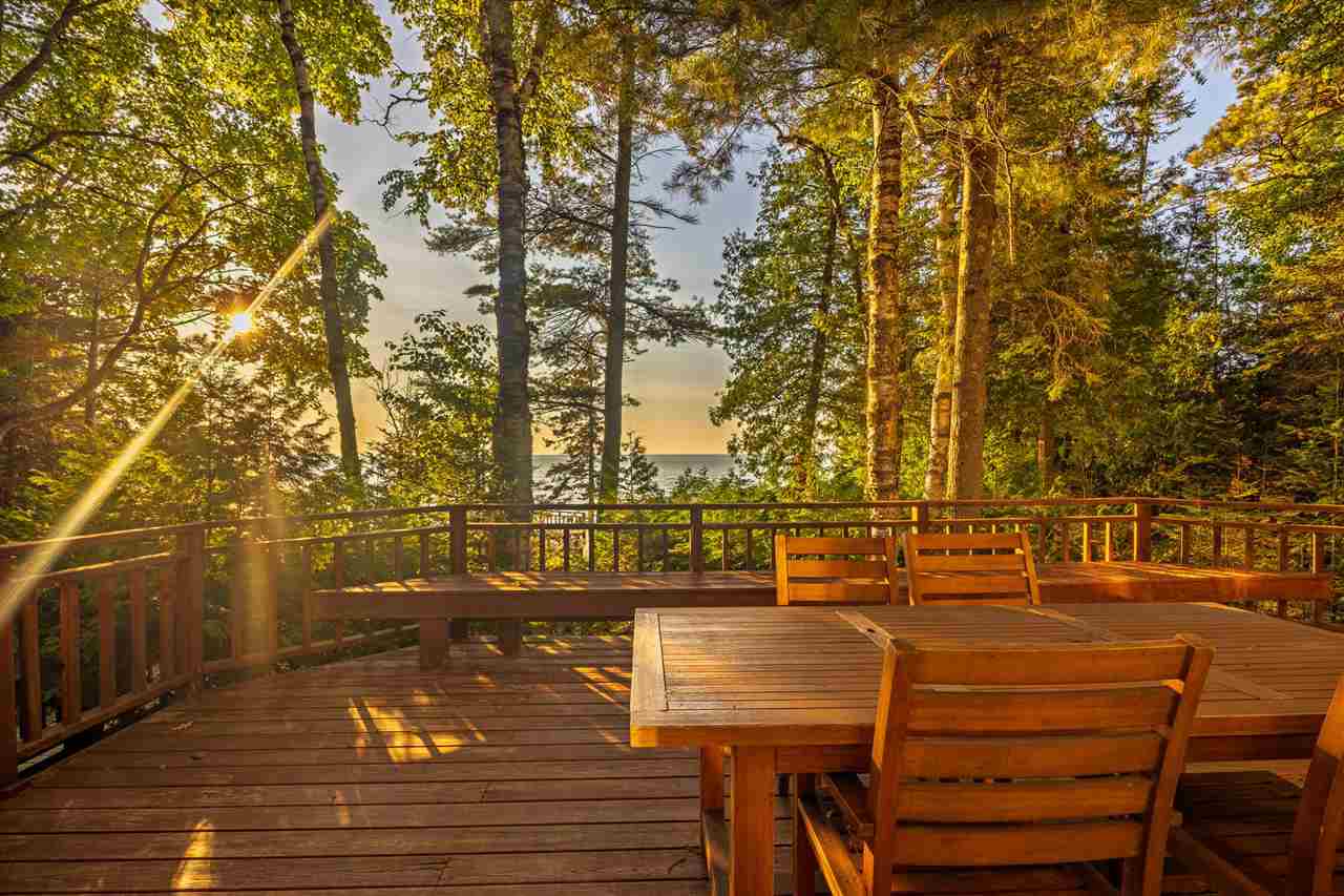 Charlevoix, Michigan 49720, United States, 4 Bedrooms Bedrooms, ,3 BathroomsBathrooms,Residential,Active,181520