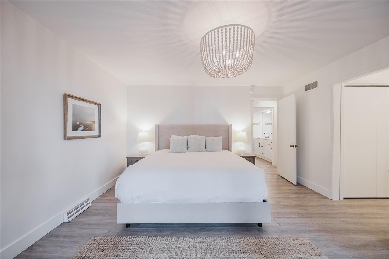 Charlevoix, Michigan 49720, United States, 4 Bedrooms Bedrooms, ,3 BathroomsBathrooms,Residential,Active,181520