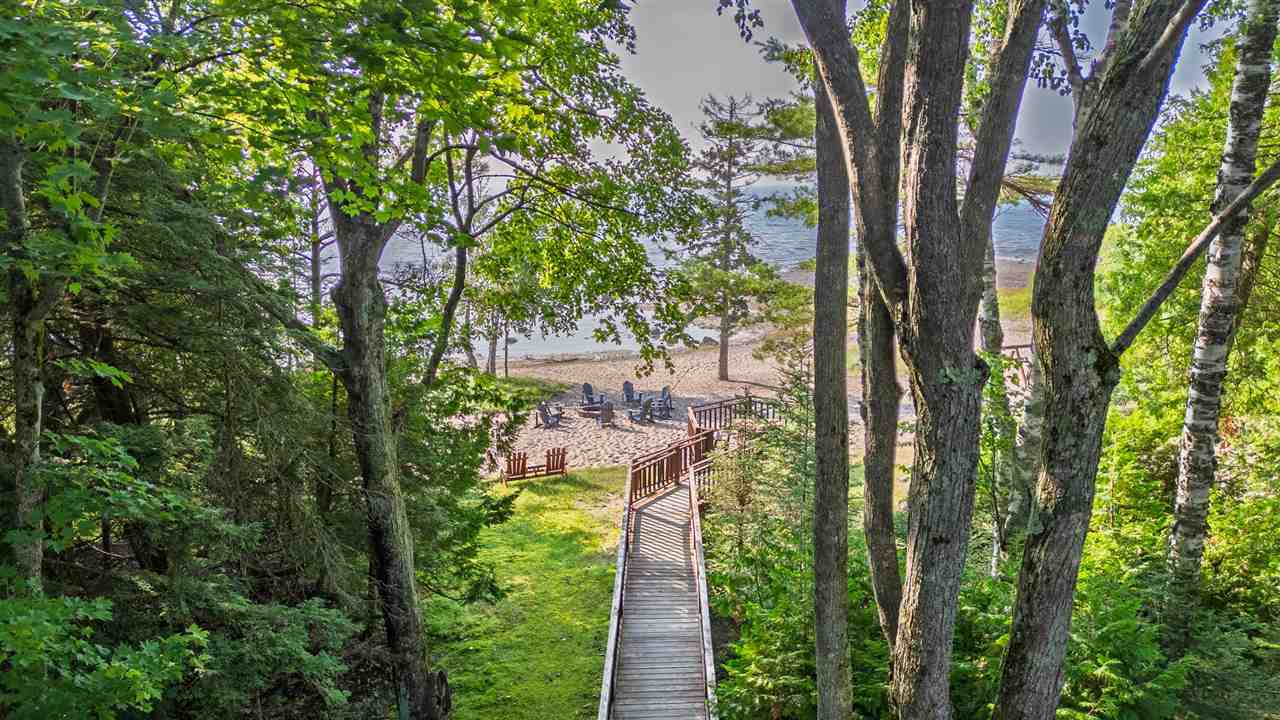 Charlevoix, Michigan 49720, United States, 4 Bedrooms Bedrooms, ,3 BathroomsBathrooms,Residential,Active,181520