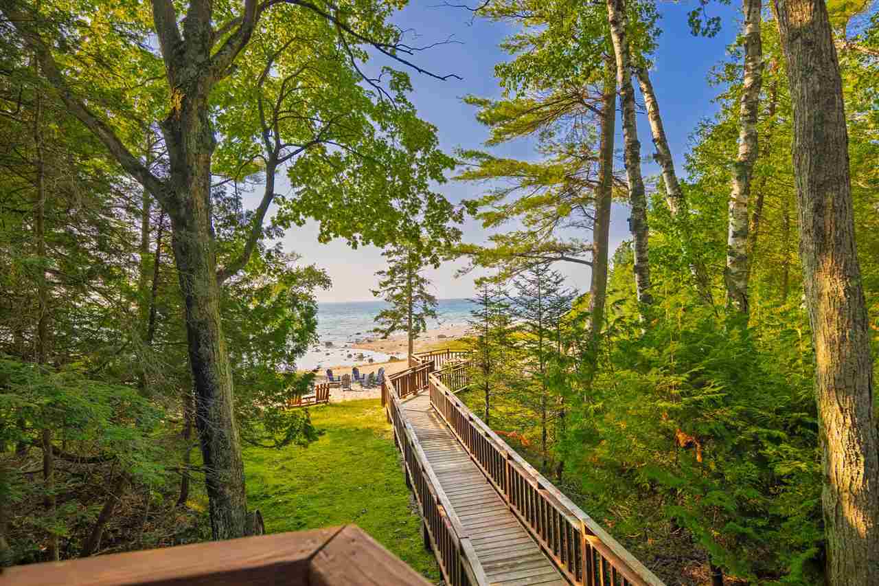 Charlevoix, Michigan 49720, United States, 4 Bedrooms Bedrooms, ,3 BathroomsBathrooms,Residential,Active,181520